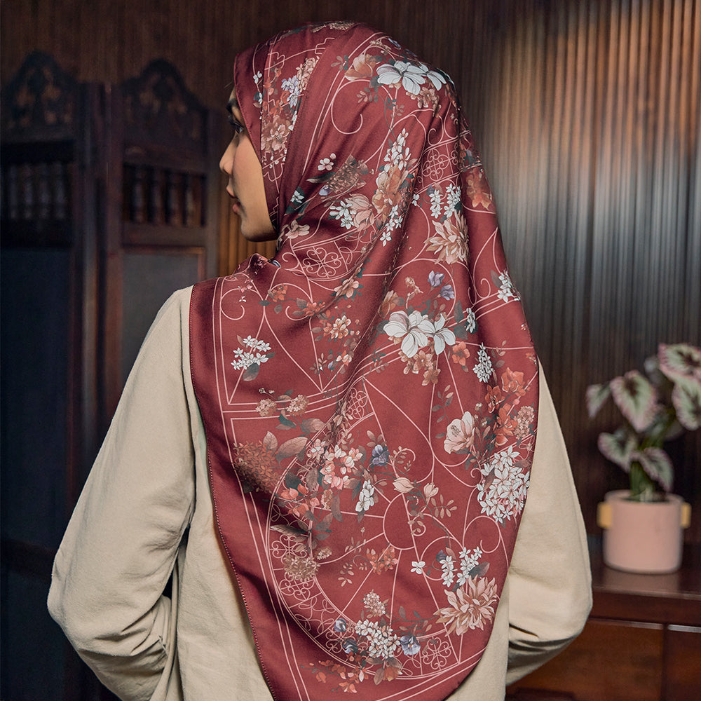 Laman in Dark Red