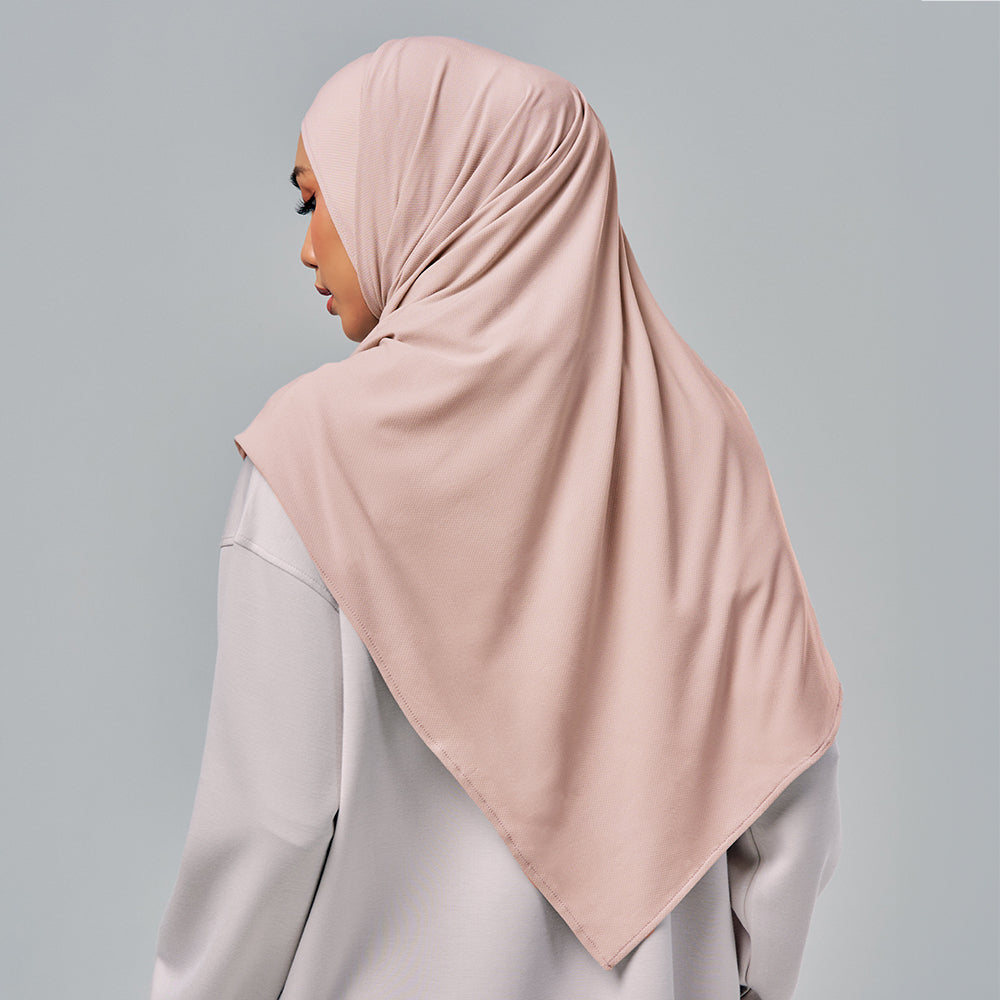 Najwa Sport: Shawl in Cheerleader