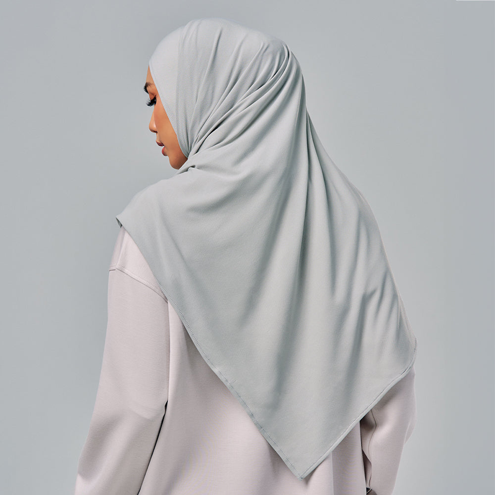 Najwa Sport: Shawl in Kick