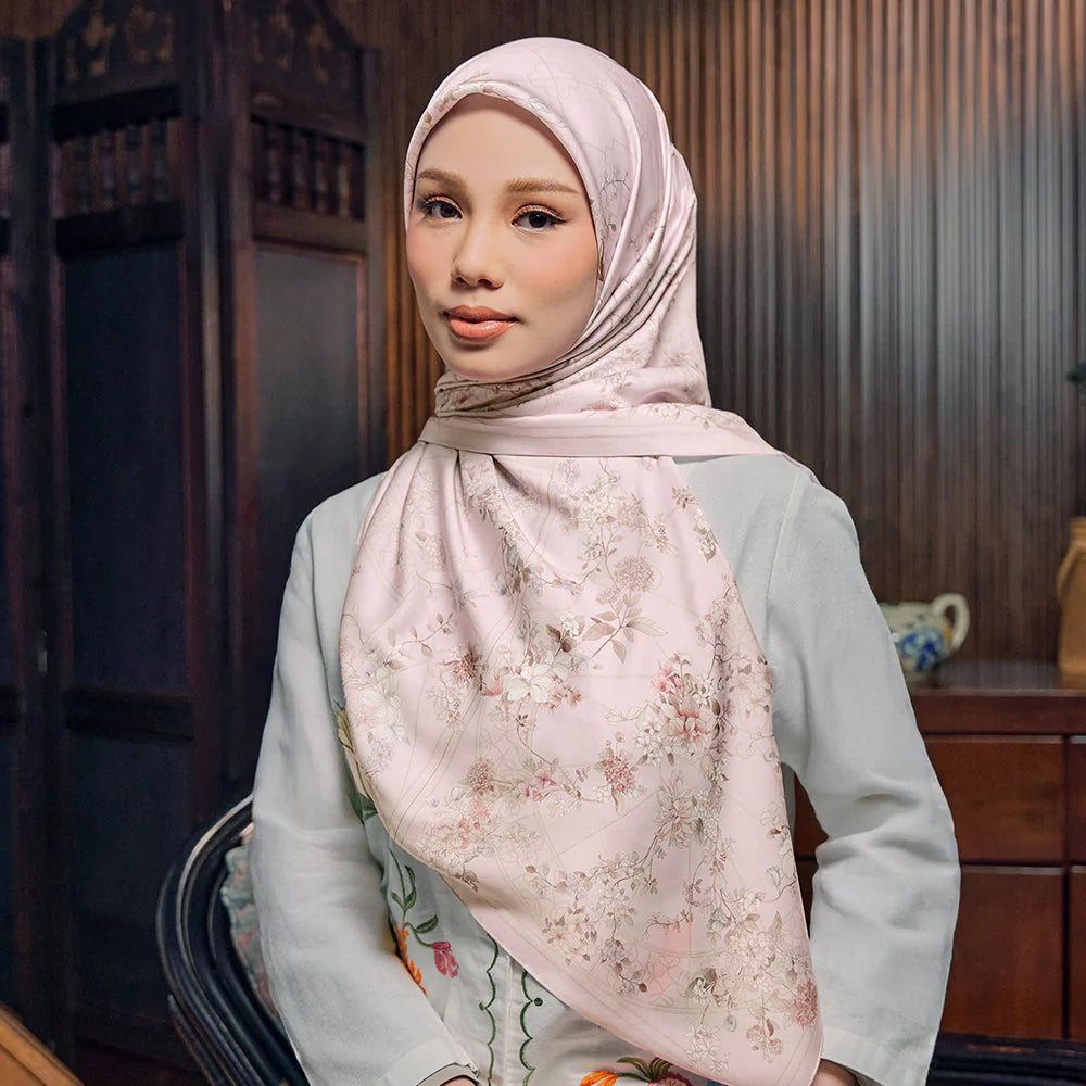 Laman in Rose (SQ)