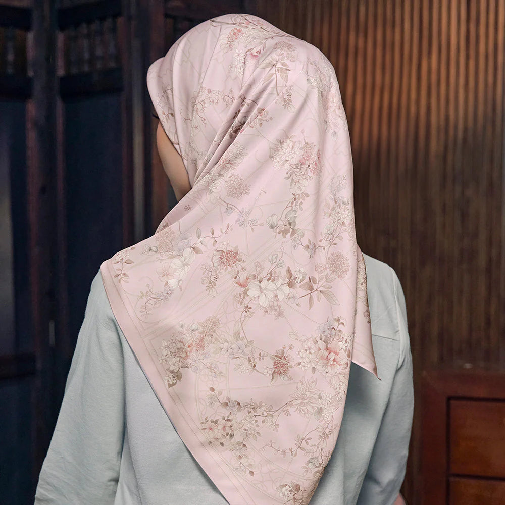 Laman in Rose (SQ)