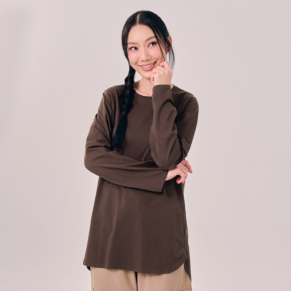 Athleisure Back Pleated Top in Dark Brown
