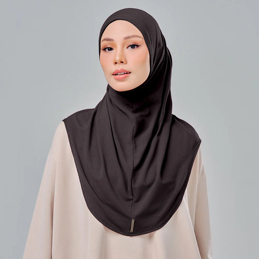 Najwa Basic in Black