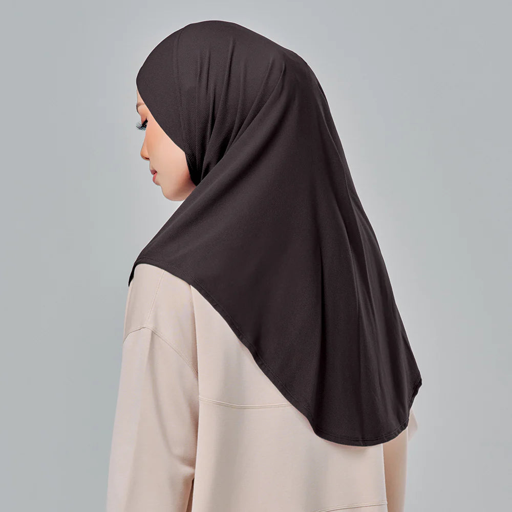 Najwa Basic in Black