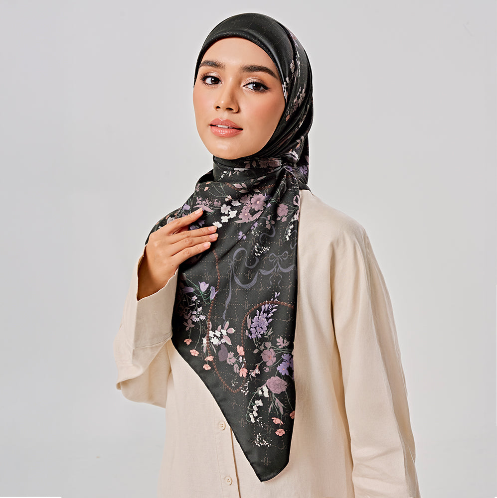 Soiree in Black Currant (SQ)