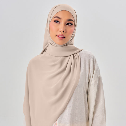 Niya Instant Shawl in Brown Rice