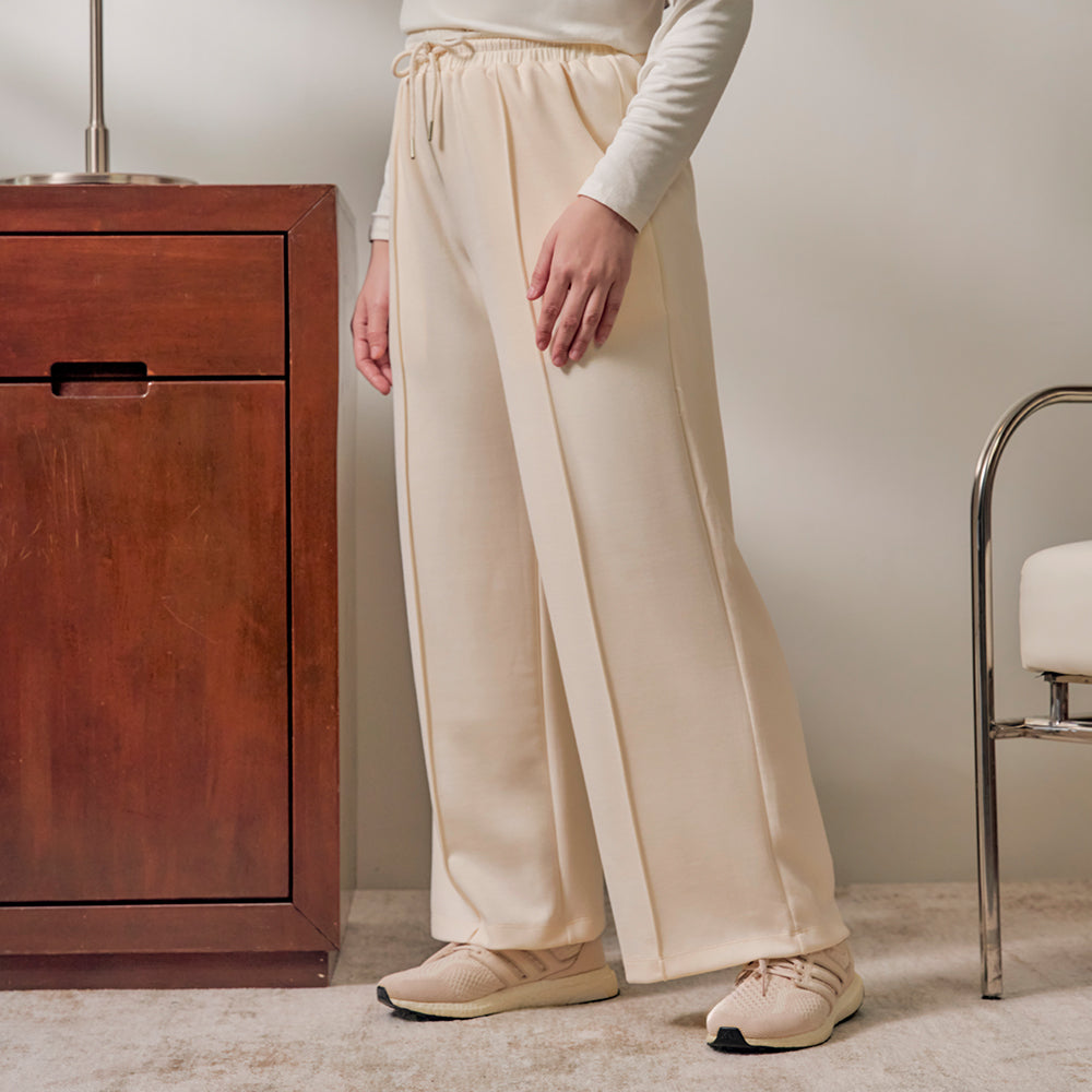 Traveleisure Sweatpants in Offwhite