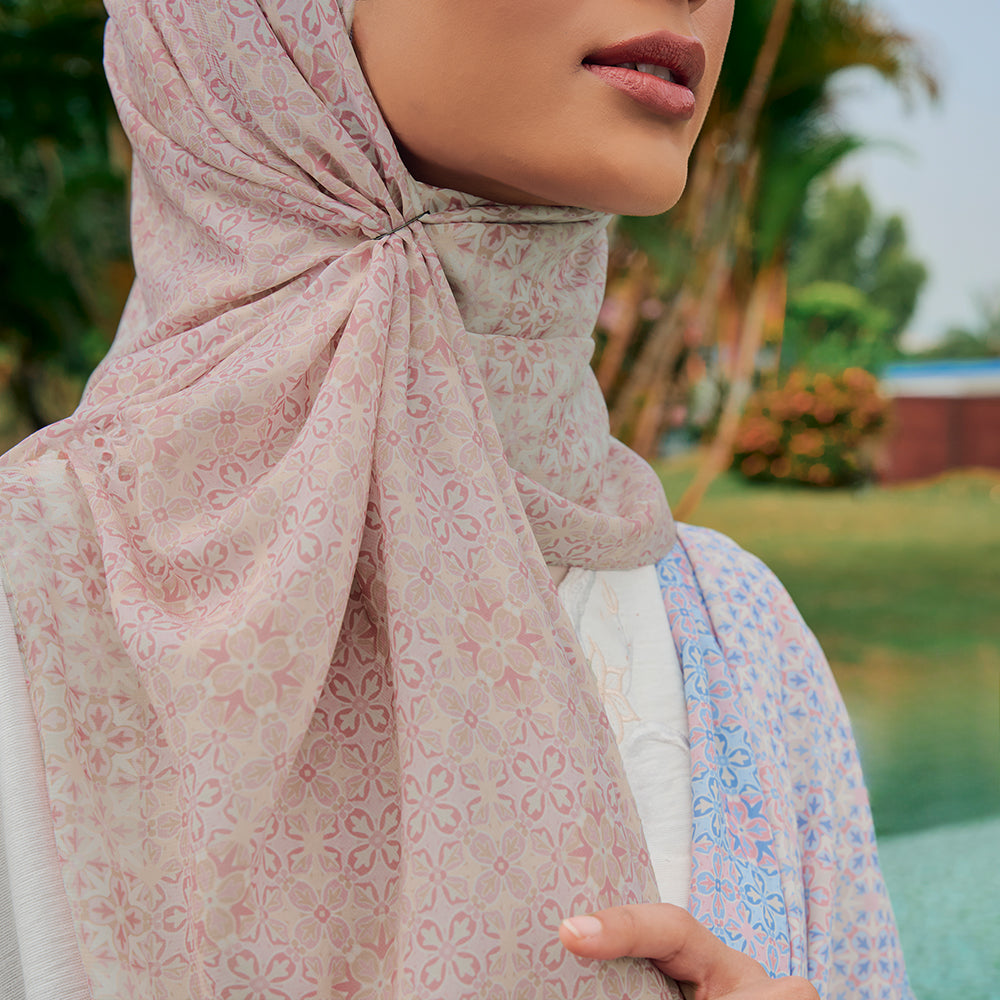 Ikatan Lite in Cream Pink in SQ