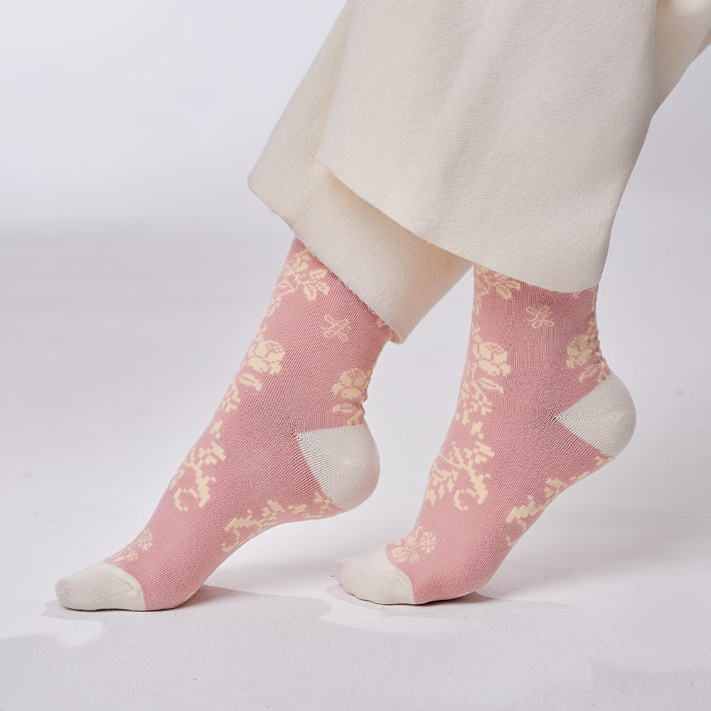 Cream Blush Crew Socks