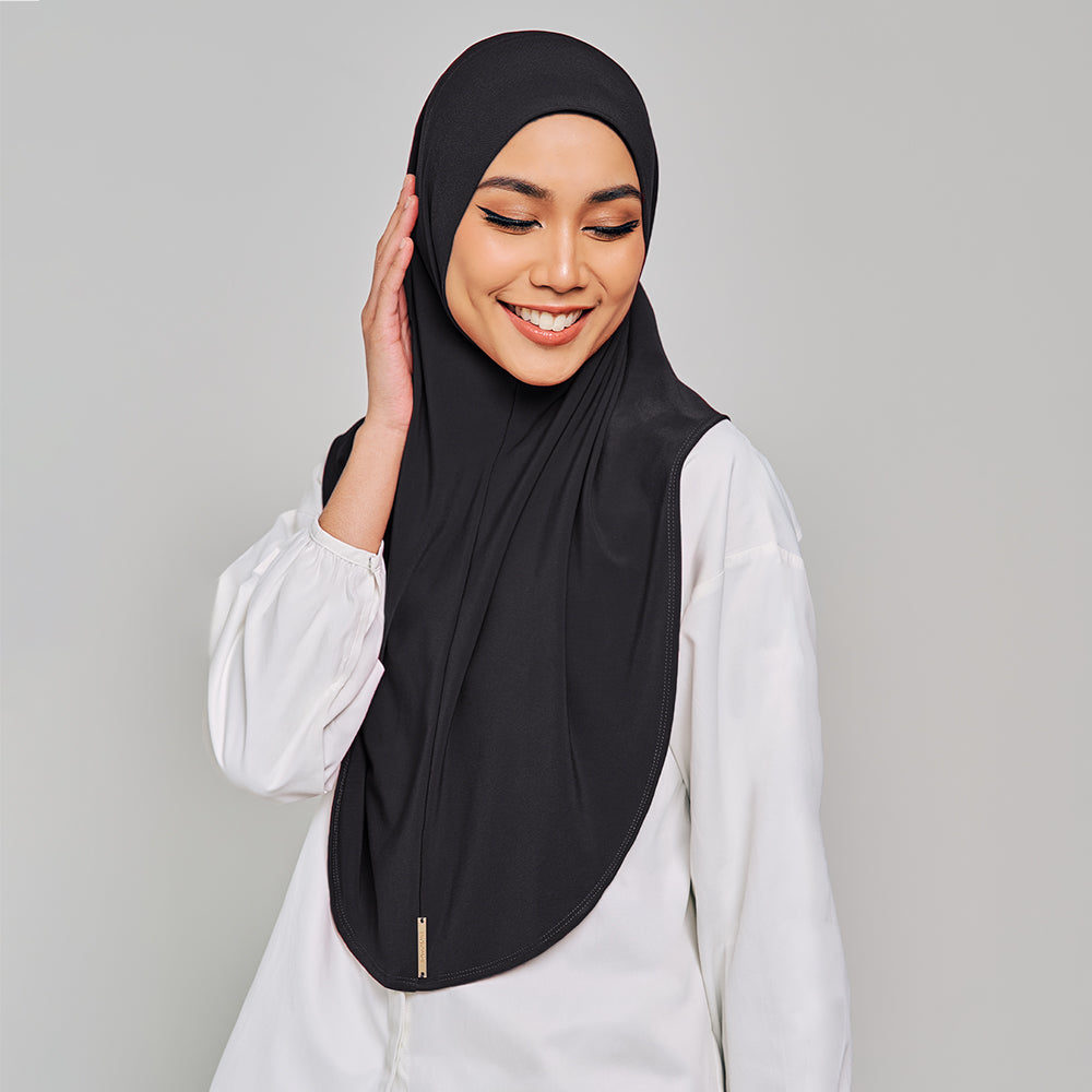 Huda Basic in Ebony