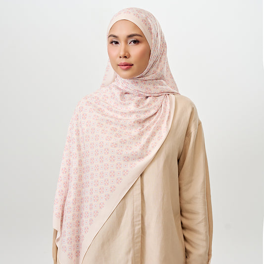 Neu Niya in Custard (instant shawl)