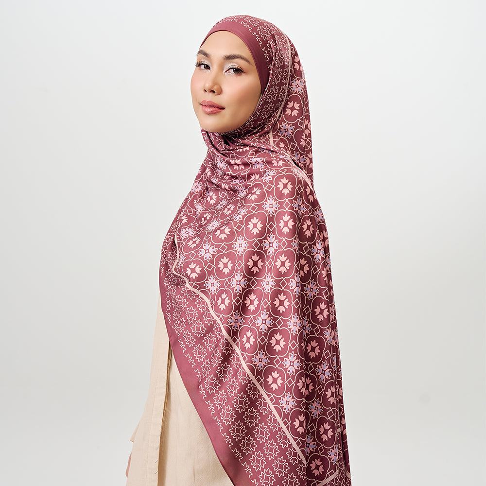 Neu Niya in Plum (instant shawl)