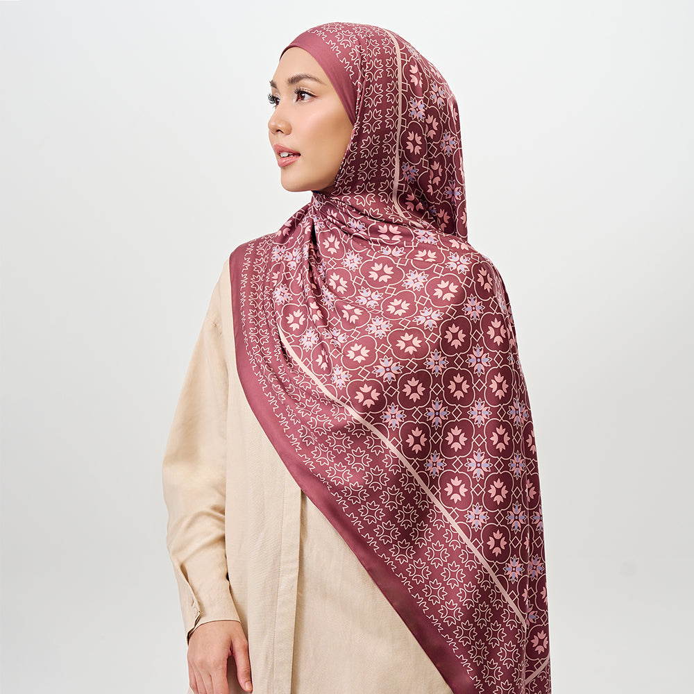 Neu Niya in Plum (instant shawl)