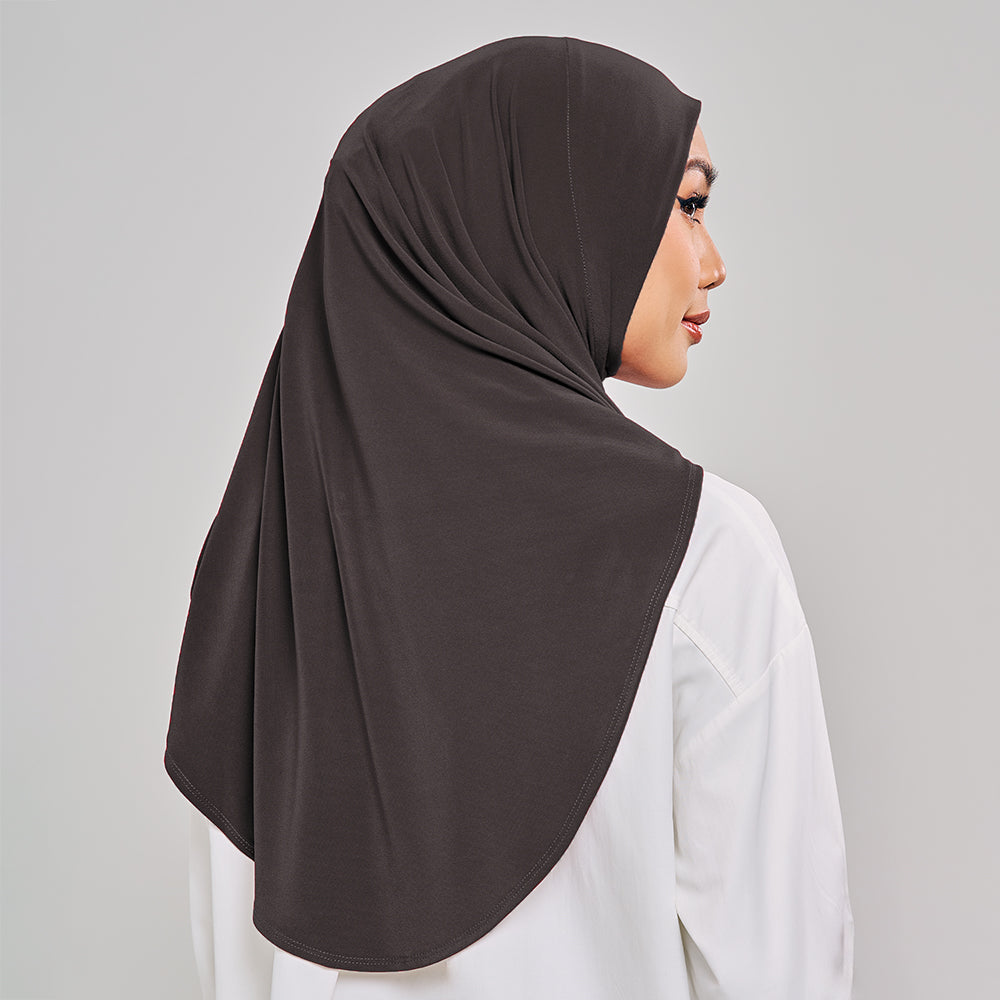 Huda Basic in Brunette