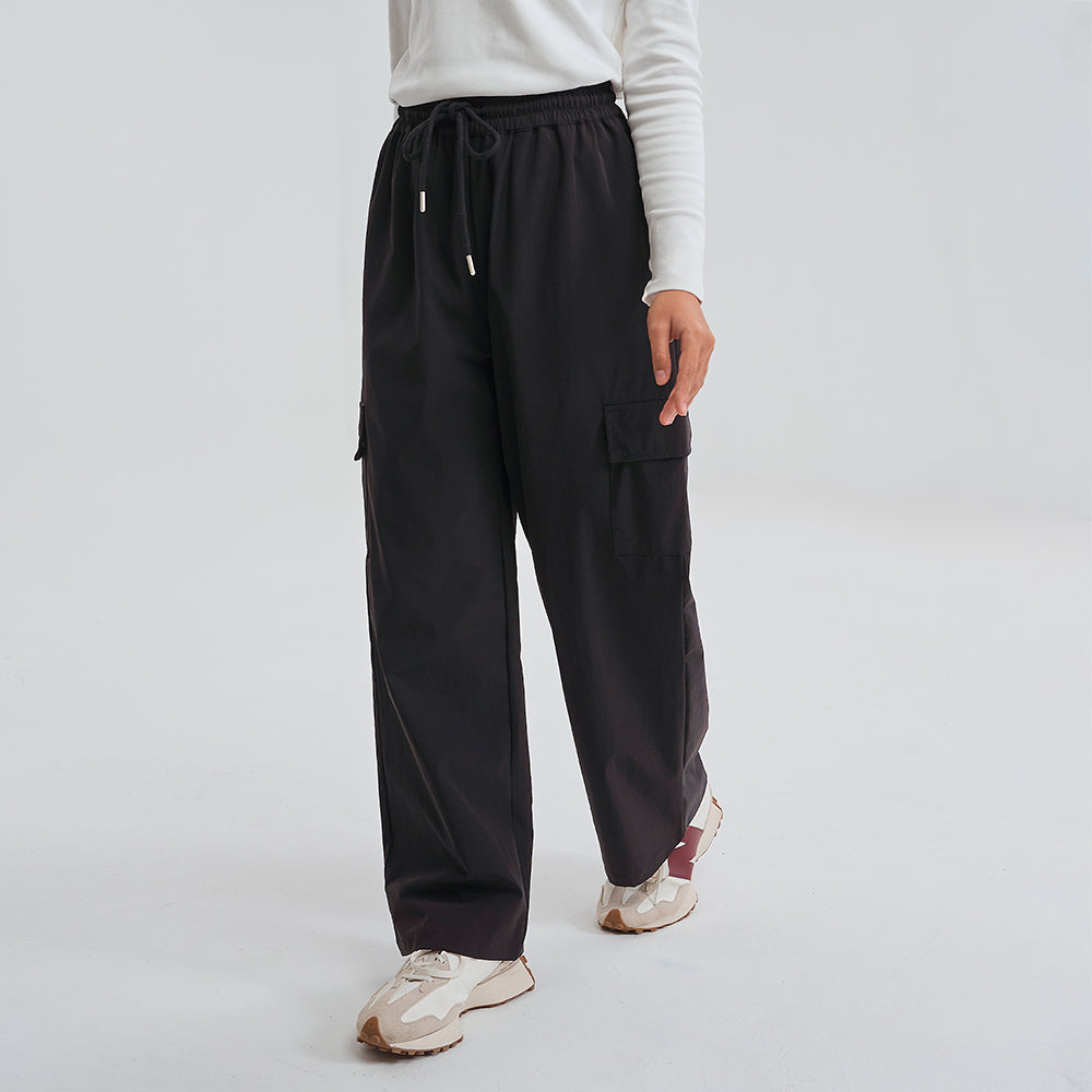 Athleisure Trackpants in Black