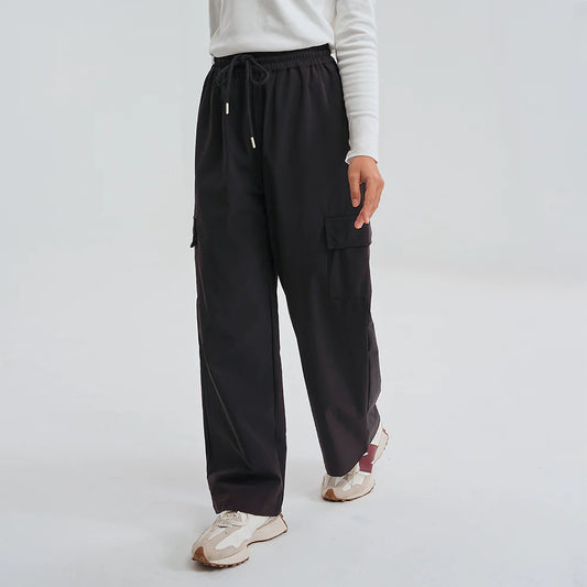 Athleisure Trackpants in Black