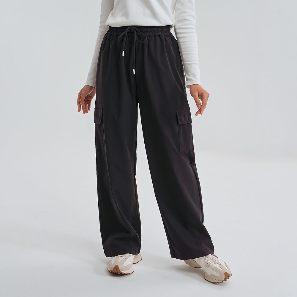 Athleisure Trackpants in Black