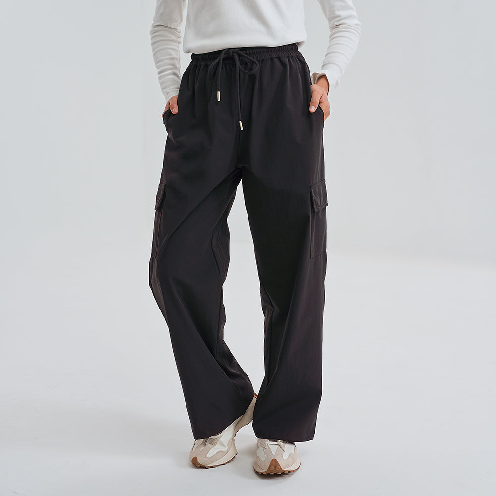 Athleisure Trackpants in Black