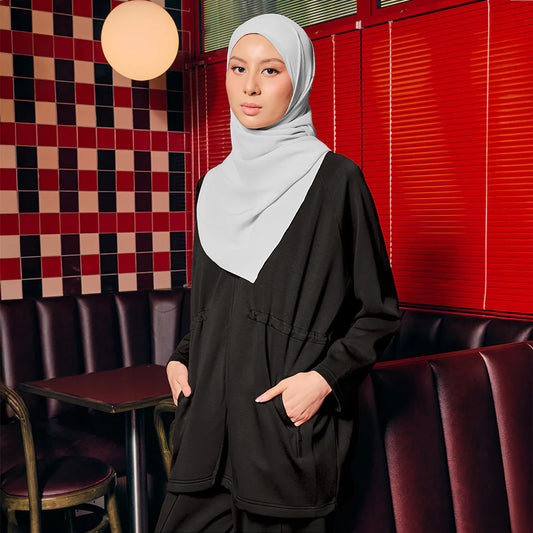 Adjustable Sweatshirt in Black