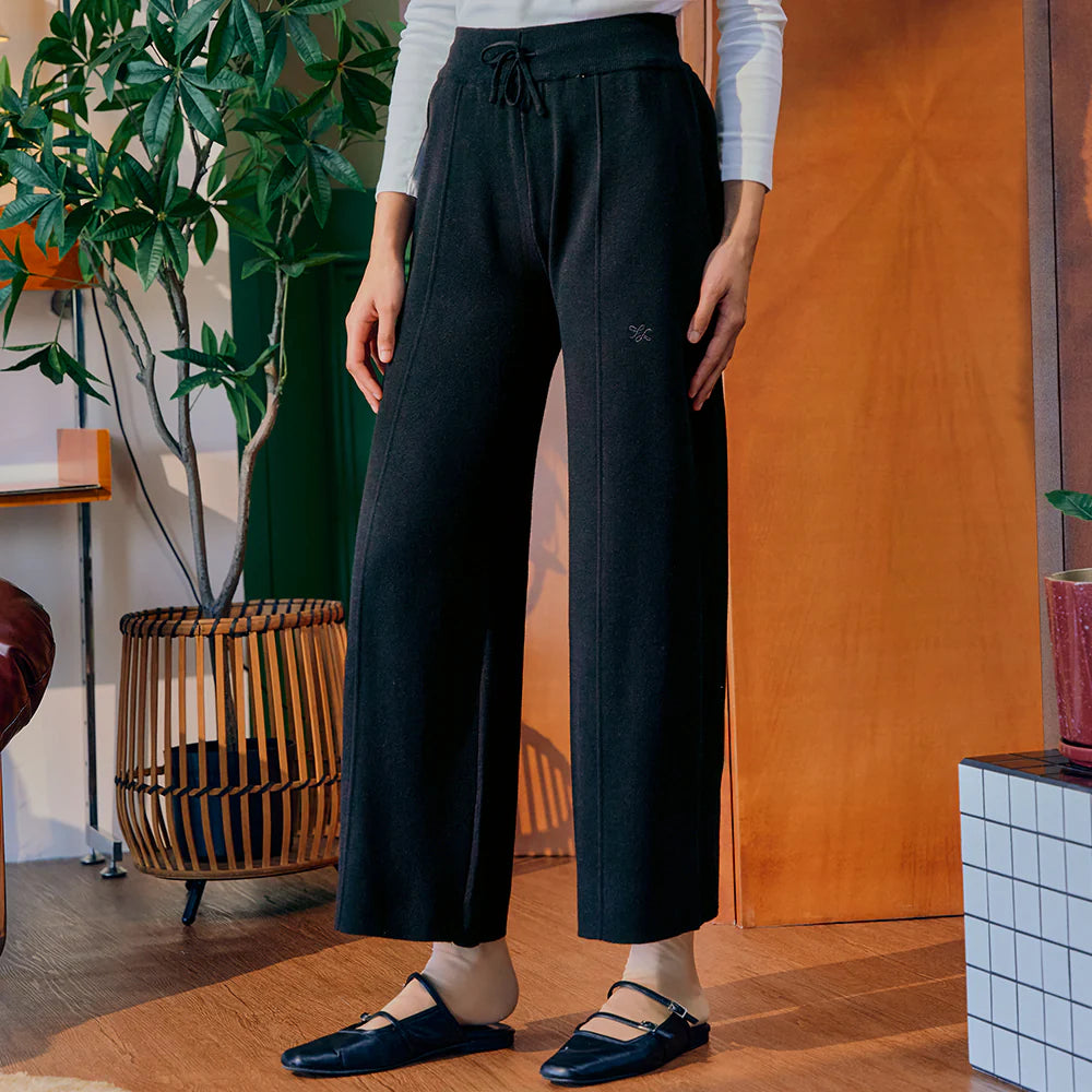 Knitted Pants in Black