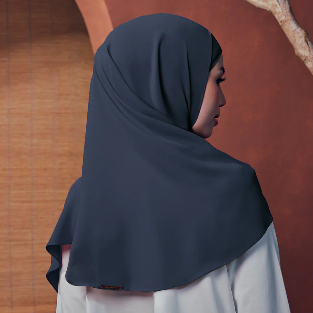 Niya Instant Shawl in Marlin