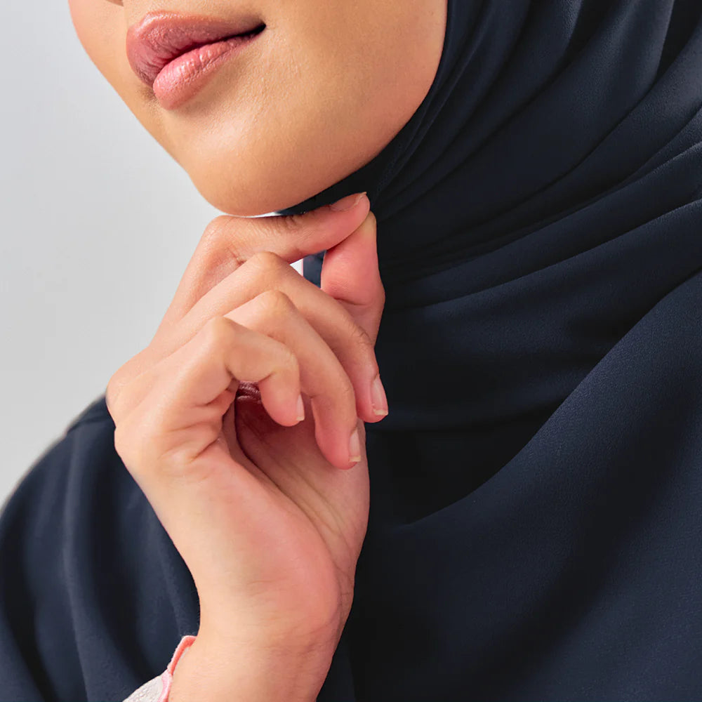 Niya Instant Shawl in Marlin