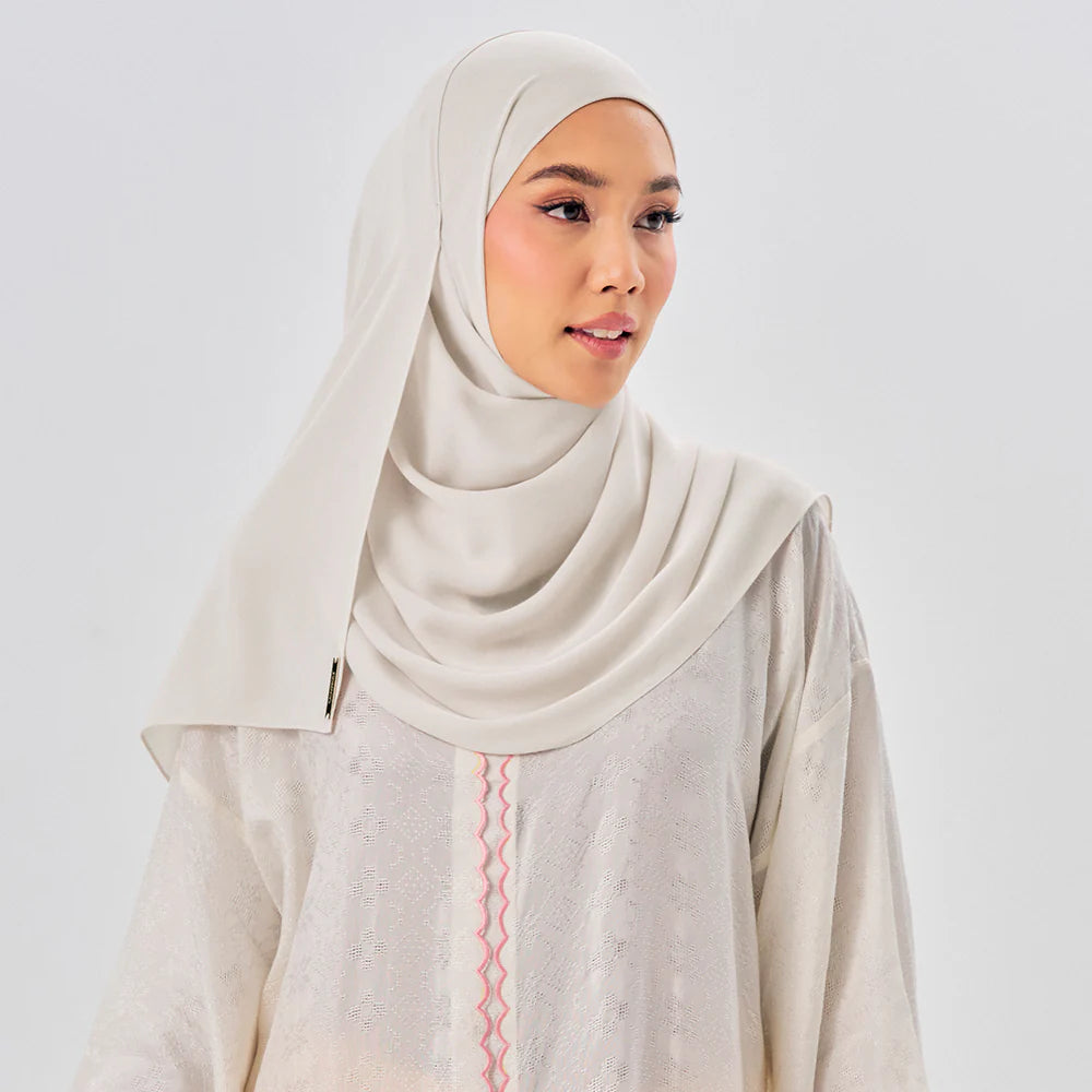 Niya Instant Shawl in Powder