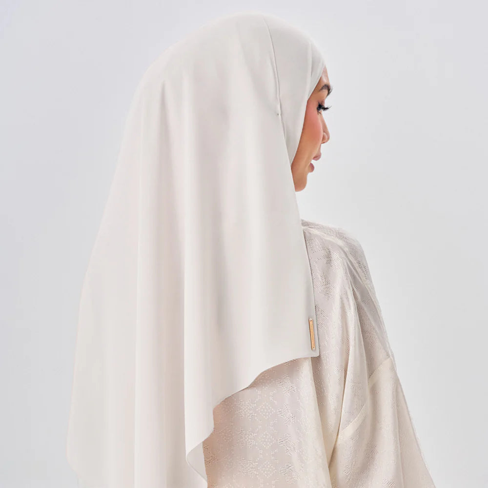Niya Instant Shawl in White