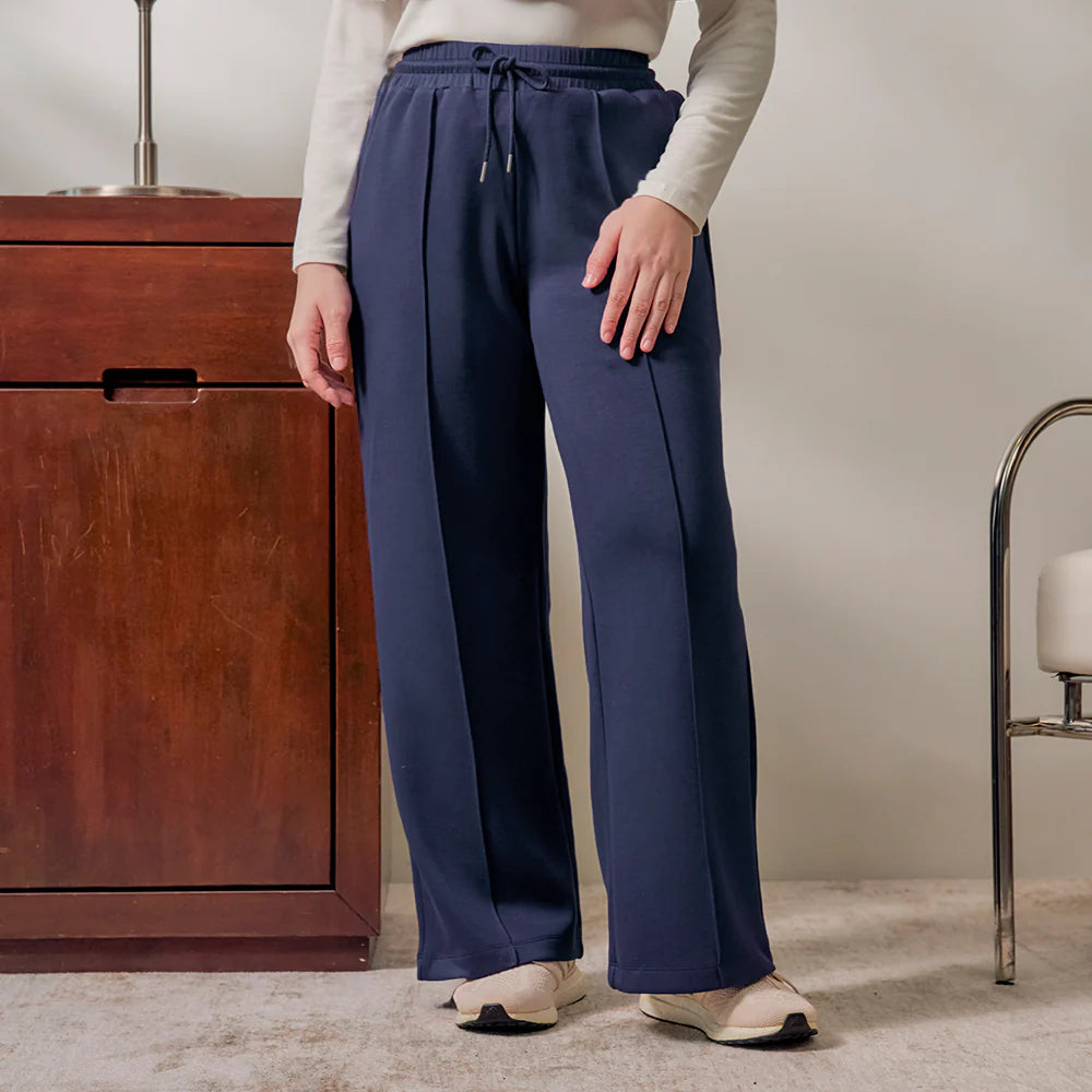 Traveleisure Sweatpants in Blueblack