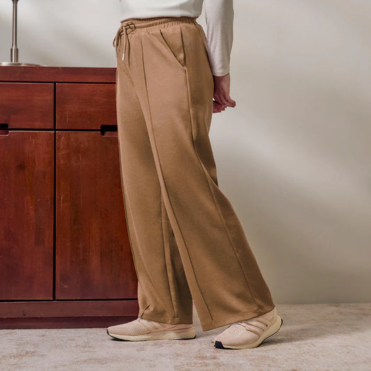 Traveleisure Sweatpants in Peanut