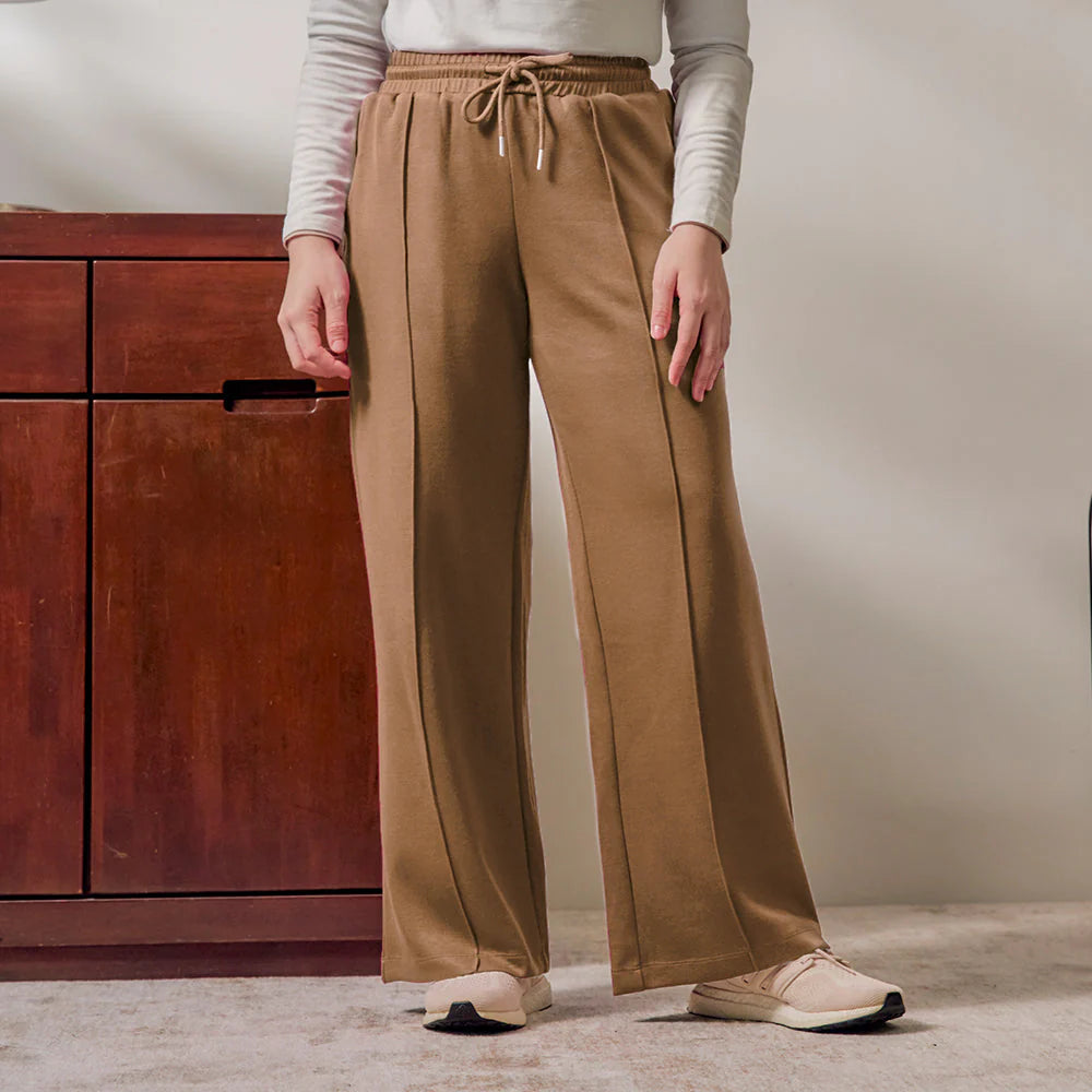 Traveleisure Sweatpants in Peanut