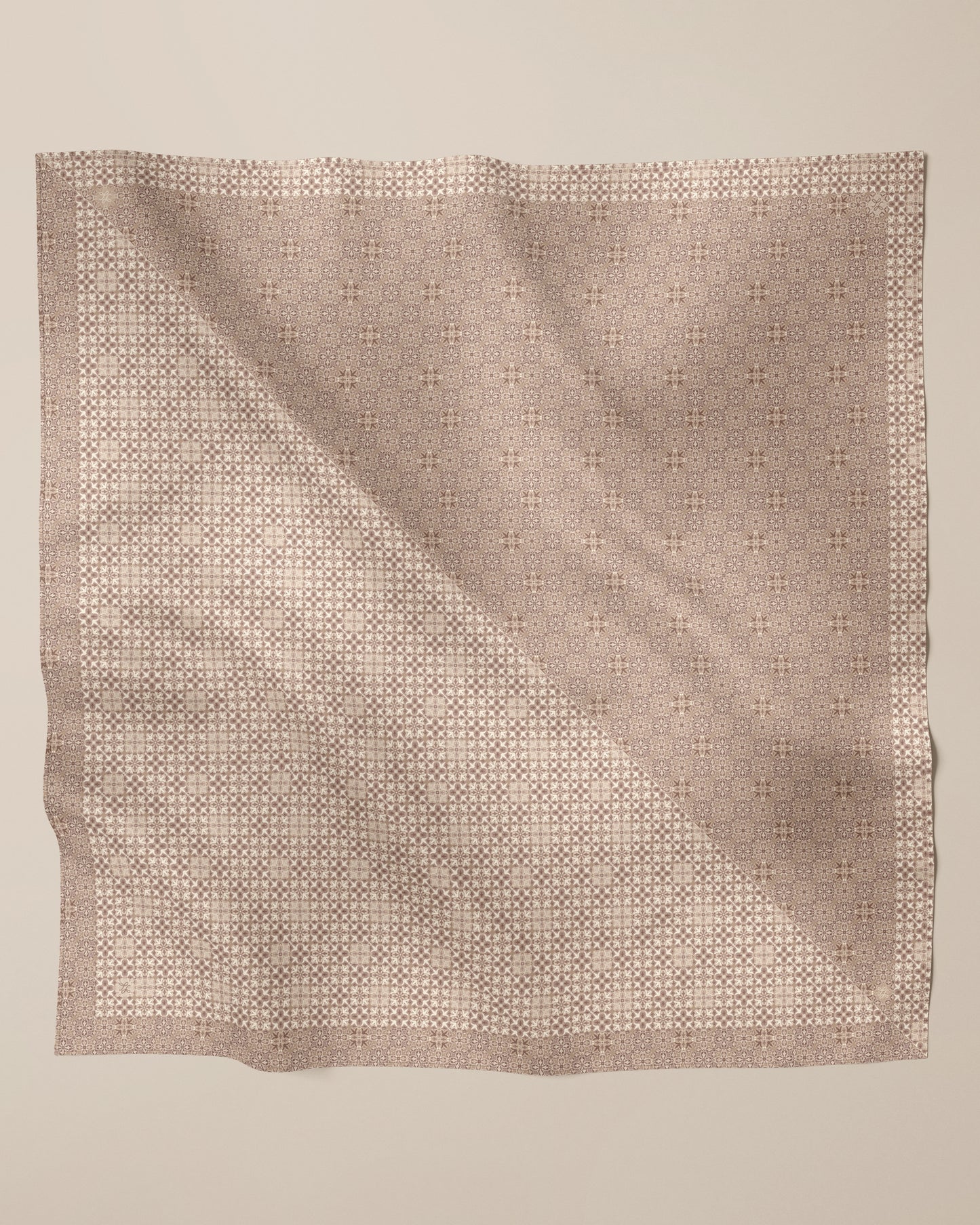 Ikatan Lite in Taupe in SQ